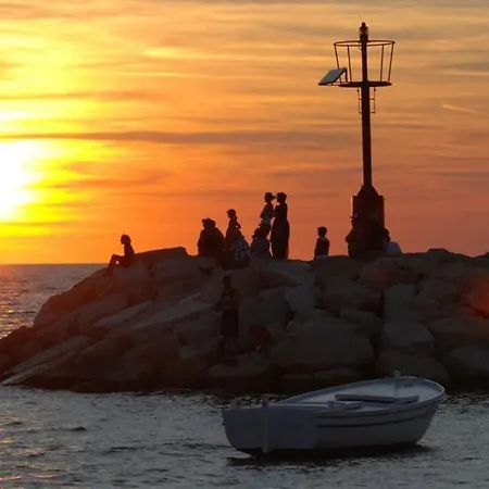 Casa Con Giardino شقة