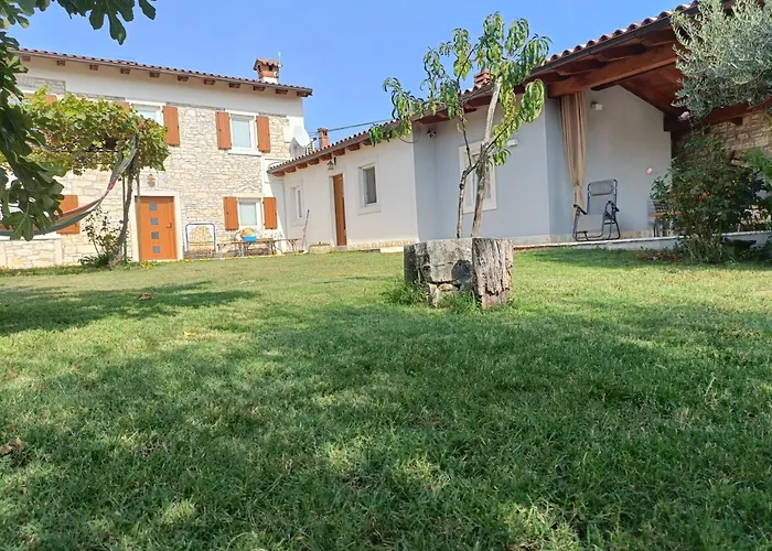 Lägenhet Casa Con Giardino Galižana
