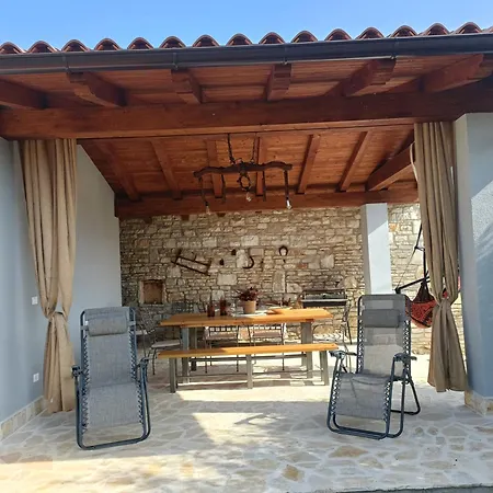 Casa Con Giardino