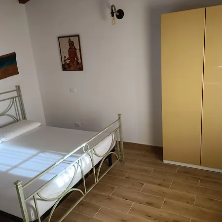 Lägenhet Casa Con Giardino *